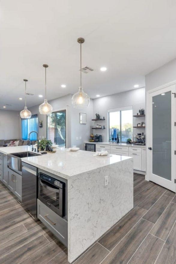 modern kitchen remodel Everest construction and remodeling